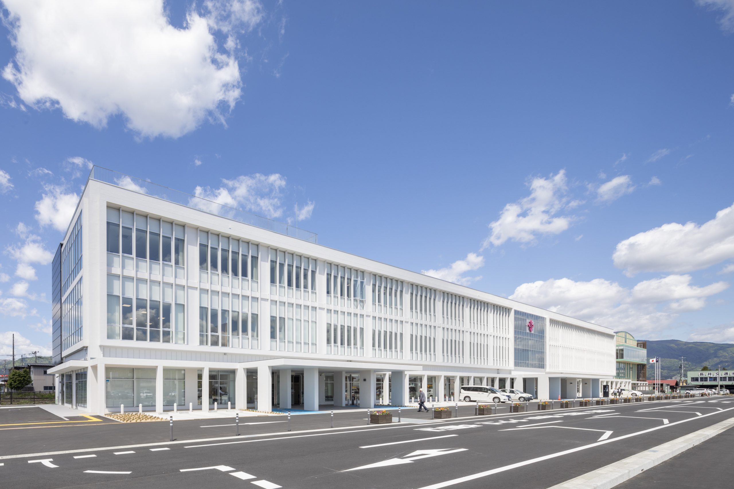 長井市役所庁舎